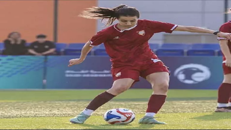 بدأت كلاعبة يد وتحلم باللعب للزمالك.. حكاية عبير ساسي نجمة خيبر السعود 1 بدأت كلاعبة يد وتحلم باللعب للزمالك.. حكاية عبير ساسي نجمة خيبر السعود