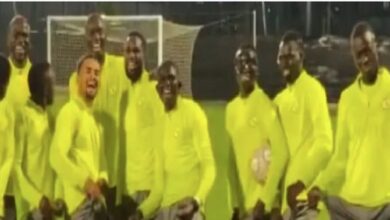 عاجل منتخب السنغال يكشف سبب إشارة اللاعبين المثيرة قبل مواجهة