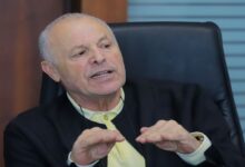 هاني أبو ريدة يبلغ أعضاء اتحاد الكرة بمدرب منتخب