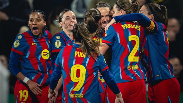 سيدات برشلونة يتوجن