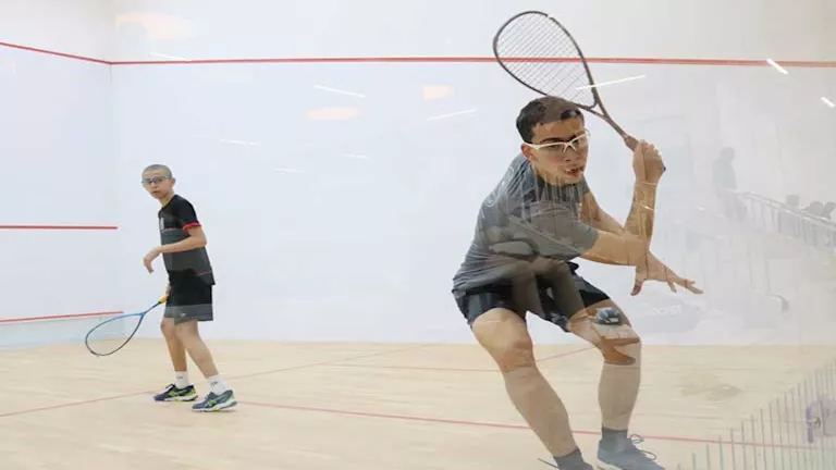 منافسات قوية في اليوم الأول من بطولة سيليا للإسكواش