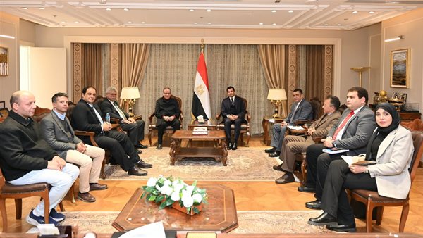 وزير الرياضة يلتقي