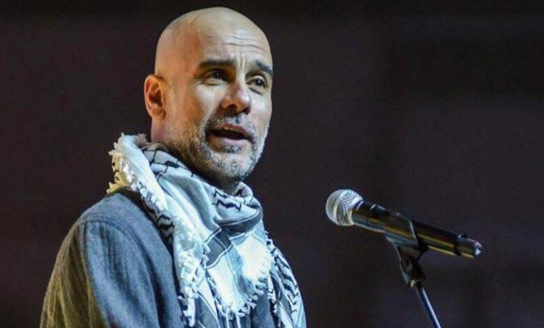 ‫ متوشحا بالكوفية غوارديولا يهاجم صمت العالم تجاه فلسطين فيديو