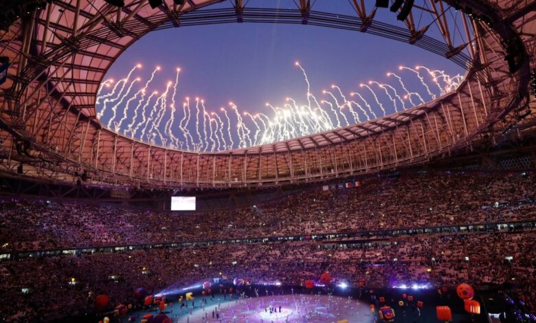 محادثات بين قطر والفيفا لاستضافة أول بطولة لكأس العالم