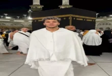 4صور لـ إمام عاشور رفقة عائلته في العمرة