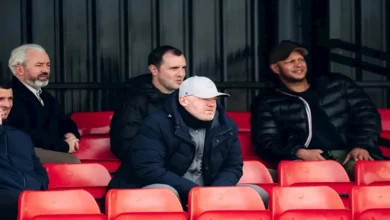 روني يساند نجله في مباراة مانشستر يونايتد تحت 18 عاماً (صور)