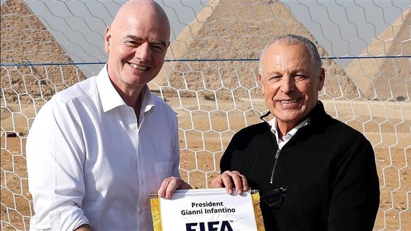 هاني أبو ريدة يهنئ