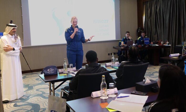 ‫ افتتاح ندوة الفيفا للحكمات النخبة بالدوحة