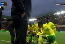 ‫ بالفيديو حارس نانت الفرنسي يدعي الإصابة ليمكن زملاءه الصائمين