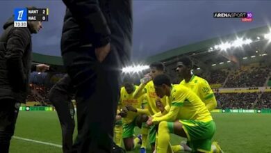 ‫ بالفيديو حارس نانت الفرنسي يدعي الإصابة ليمكن زملاءه الصائمين