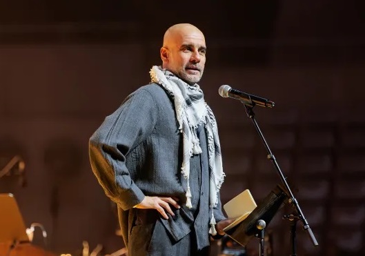 ‫ غوارديولا يرد على انتقادات المجلس اليهودي في مانشستر