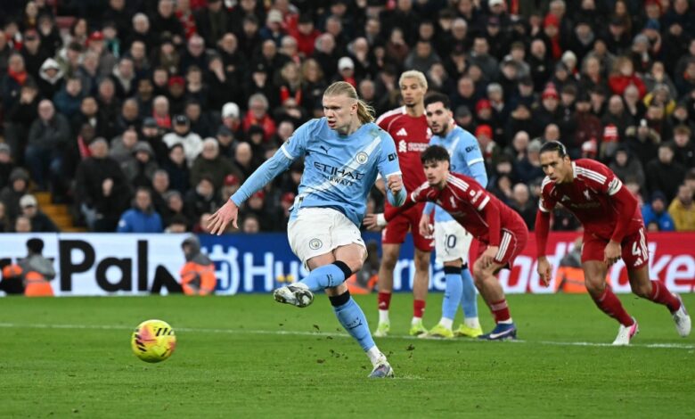 ‫ مانشستر سيتي يفوز على ليفربول ويواصل مطاردة أرسنال المتصدر