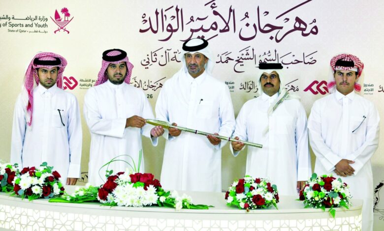 ‫ مهرجان سمو الأمير الوالد للهجن شلفاء تقص شريط أول