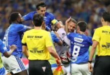 خناقة شوارع ولكمات في مباراة كروزيرو وأتلتيكو مينيرو ماذا فعل