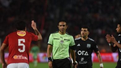 شوبير يكشف مفاجأة جديدة بشأن لقاء الأهلي وزد.. هل تُعاد المباراة؟ 2 شوبير يكشف مفاجأة جديدة بشأن لقاء الأهلي وزد هل تُعاد