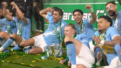 عمر مرموش يحتفل بالفوز بلقب كأس الرابطة الإنجليزية 4 عمر مرموش يحتفل بالفوز بلقب كأس الرابطة الإنجليزية