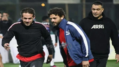 لقطة مميزة بين حسام غالي وجمال الغندور في بطولة زد