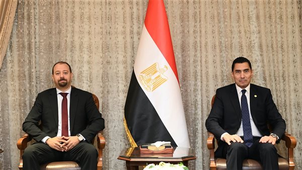 وزير الشباب والرياضة