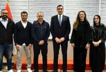 وزير الرياضة يلتقي