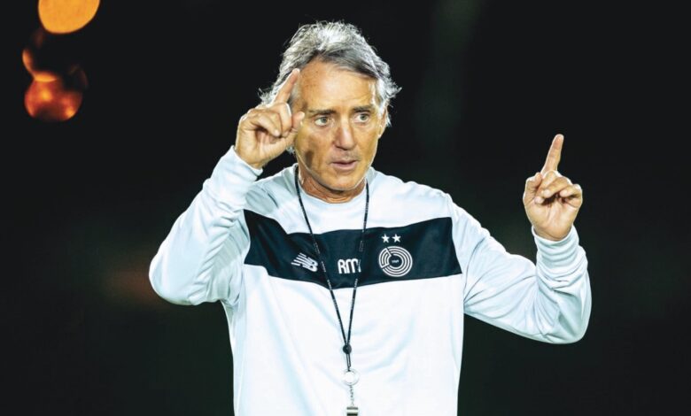 ‫ مانشيني يعود لقيادة السد