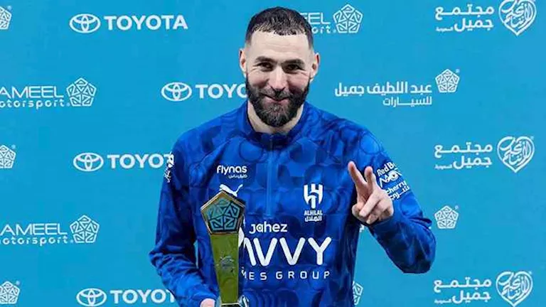 الهلال السعودي يعلن تفاصيل إصابة كريم بنزيما