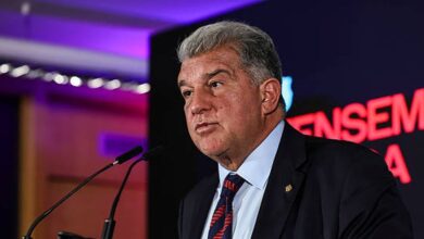 لابورتا يفتح النار على «يويفا» بعد وداع دوري أبطال أوروبا 3 لابورتا يفتح النار على يويفا بعد وداع دوري أبطال أوروبا