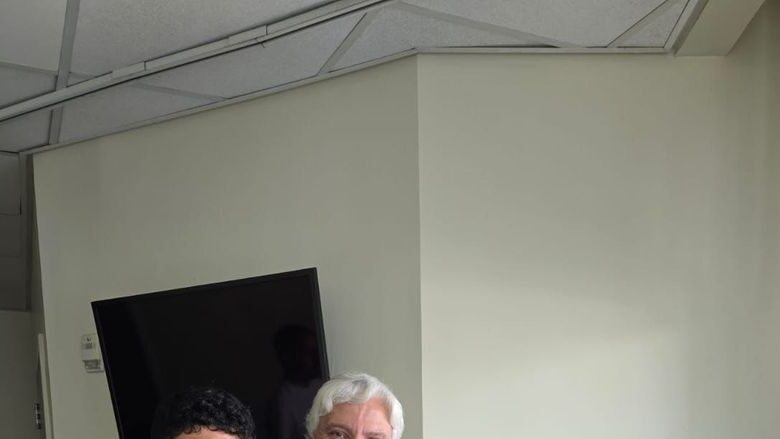 مدير الكرة بالزمالك يزور أحمد عاطف قطة بعد إصابته في