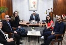 وزير الرياضة يلتقي