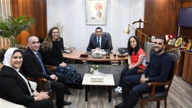 وزير الرياضة يلتقي رئيس اتحاد الريشة الطائرة ويشيد بنتائج اللاعبين في المشاركات الدولية 2 وزير الرياضة يلتقي