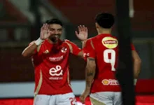 وسام أبو علي يهنئ طاهر محمد بعد هدفه في سموحة 24 وسام أبو علي يهنئ طاهر محمد بعد هدفه في سموحة