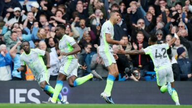 ‫ الدوري الإنجليزي مانشستر سيتي يفوز على تشيلسي ويواصل مطاردة