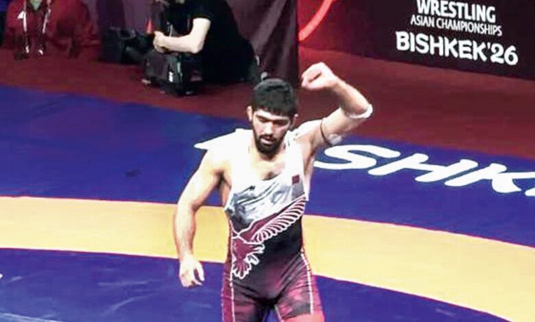 ‫ مصارعنا شاهين محمد يحقق ذهبية آسيا