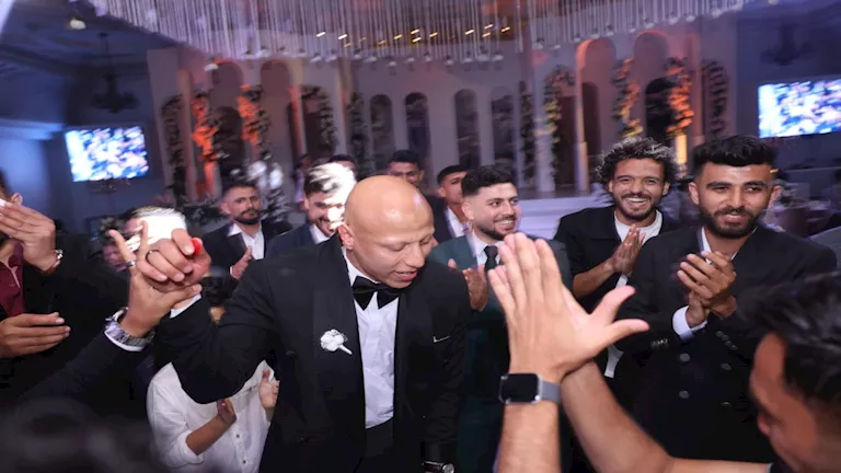 أول ظهور لـ أحمد نبيل كوكا في حفل زفاف عمرو الجزار لاعب الأهلي