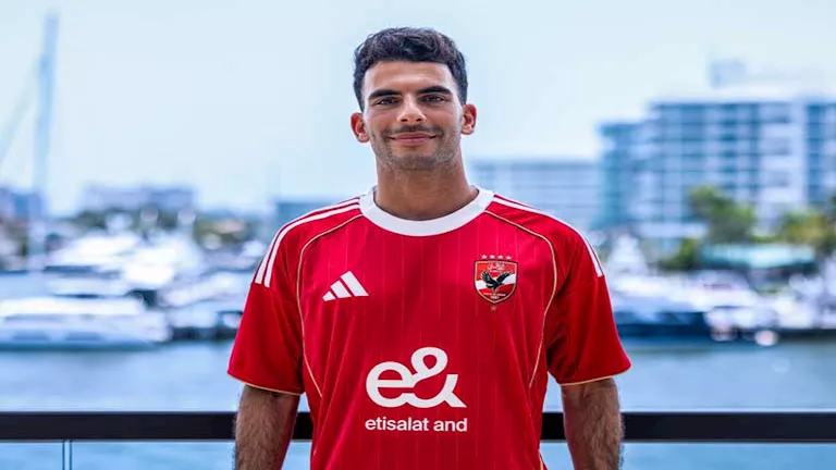 زيزو يخطف الأنظار في مباراة القمة أمام الزمالك