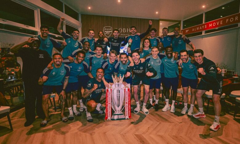 ‫ الأرسنال يتوج بلقب الدوري الإنجليزي لكرة القدم