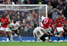 ‫ مانشستر يونايتد يُسقط ليفربول للمرة الثانية ويحسم بطاقة دوري