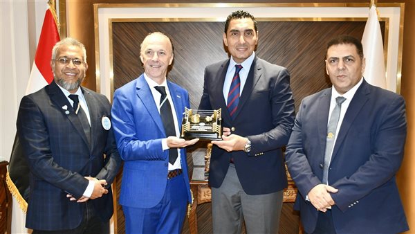 تفاصيل لقاء وزير الشباب والرياضة مع رئيس الاتحاد الدولي للكيك بوكسينج 1 وزير الشباب والرياضة
