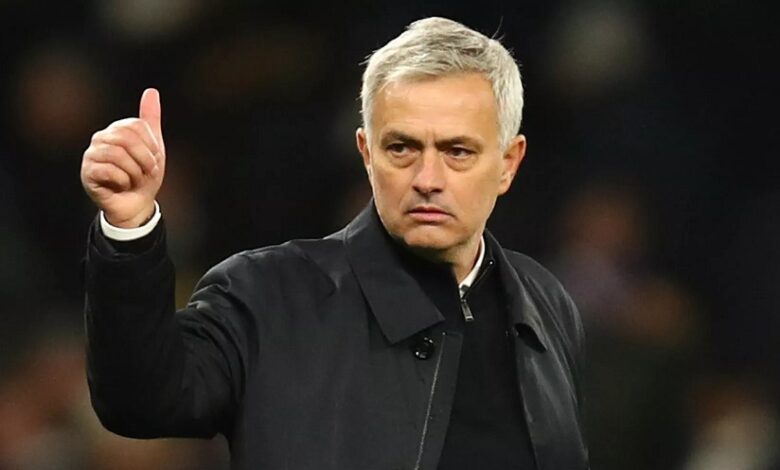 ‫ بنفيكا البرتغالي يعلن رحيل مورينيو إلى ريال مدريد